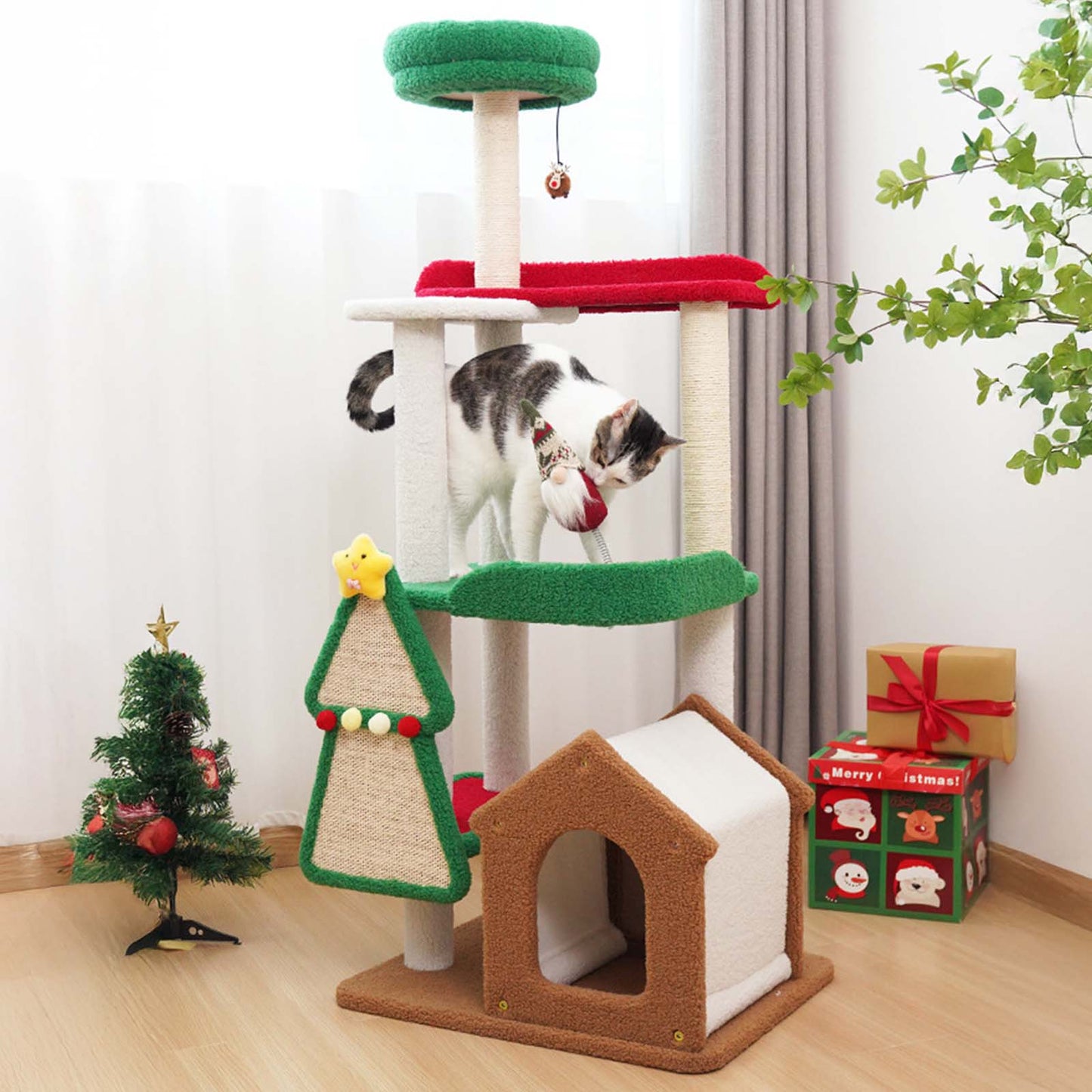 Christmas-Themed Cat Tree